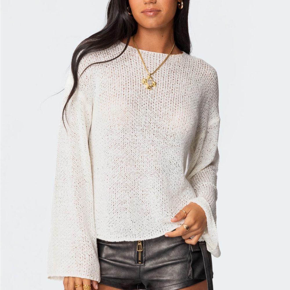 drop shoulder white knit sweater - edikted size M